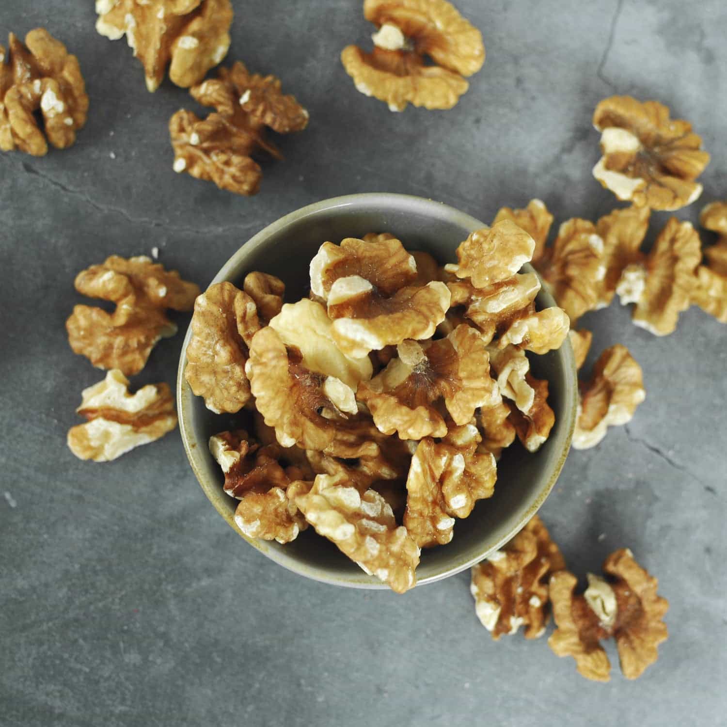 Bio Walnüsse in Hälften