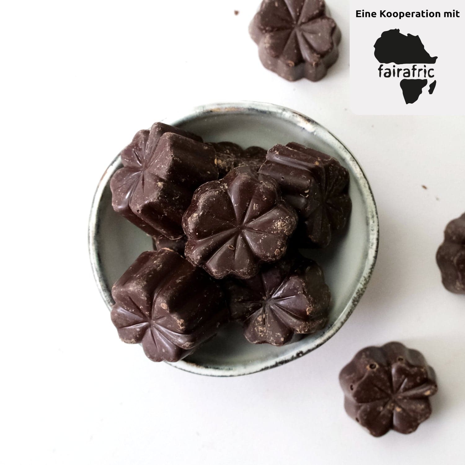 Bio Schoko-Kleeblätter Zartbitterschokolade mit 70% Kakaoanteil