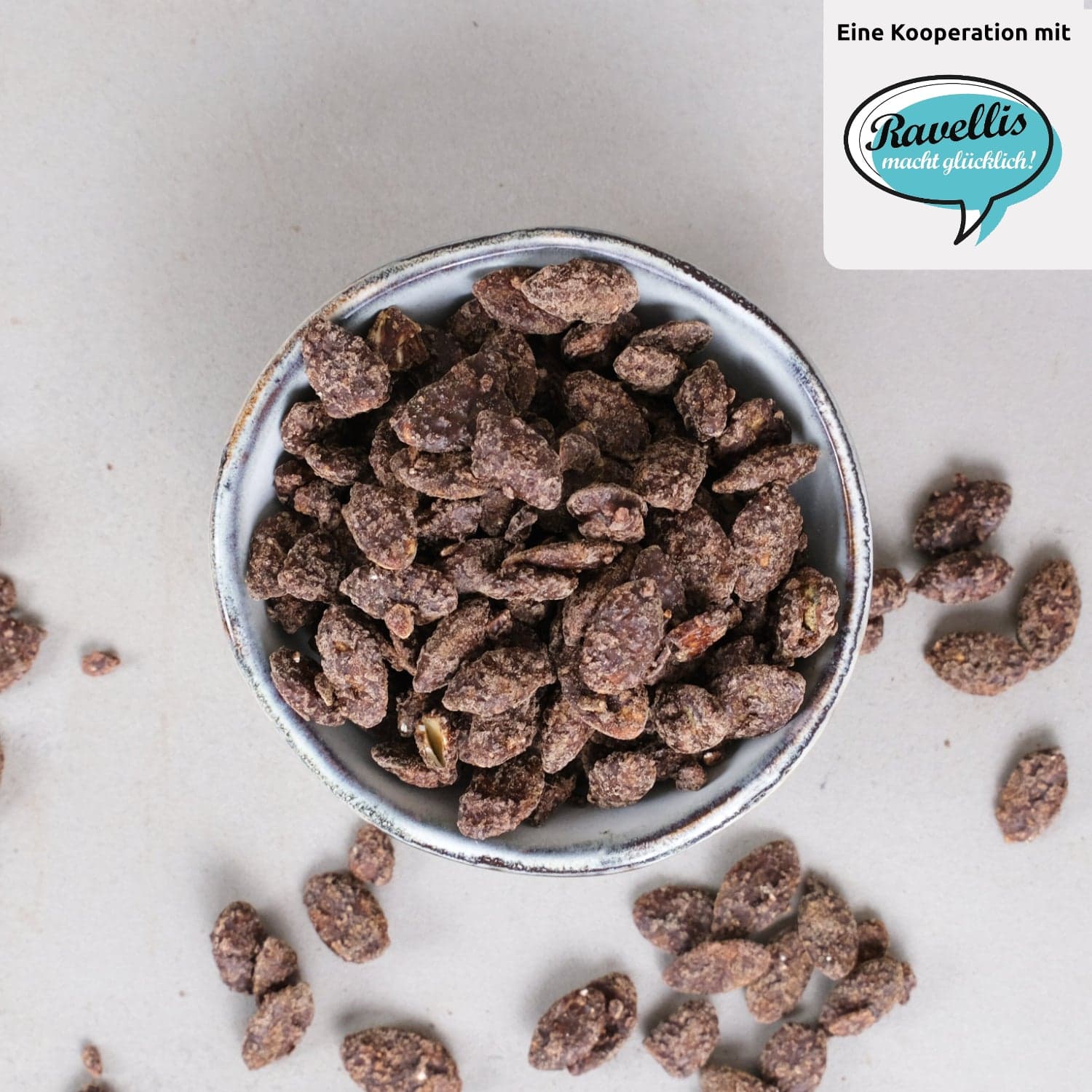 Ravellis Bio-Kürbiskerne dunkle Schokolade & Lebkuchen im Kupferkessel gebrannt